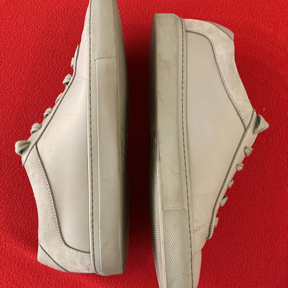 KOIO size 8 men’s grey shoes. Gently used, no flaws.